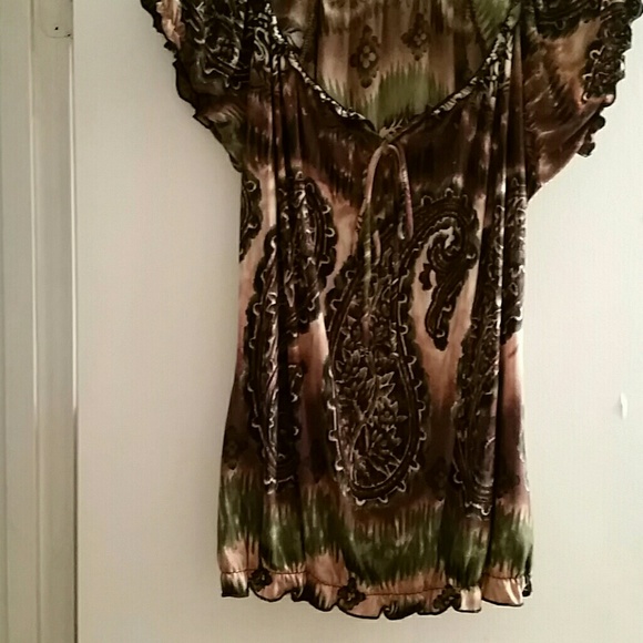 Bohemian Scoop Neck Top   (Bow tie string) - Picture 2 of 2